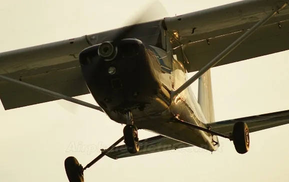 Aerobat im Anflug 578