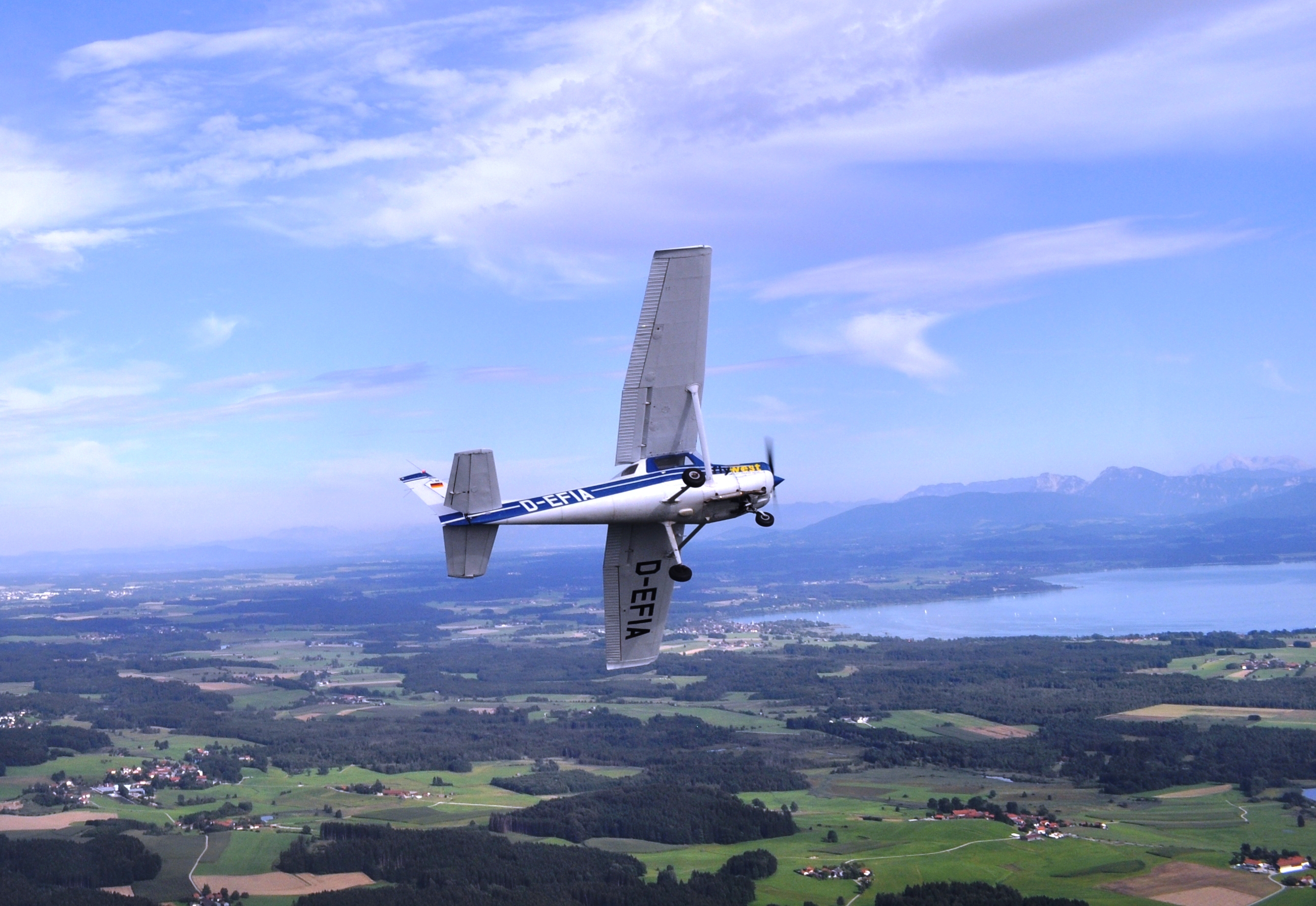 DIE ERSTEN SCHRITTE IN DER FLIEGEREI