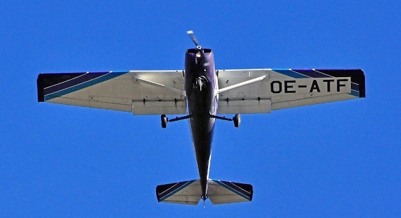Aerobat von unten 578